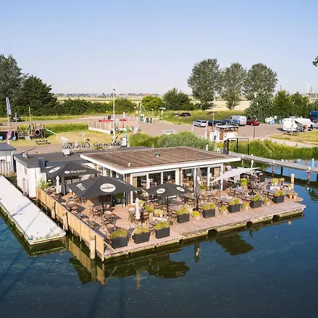 Campsite Tiny House Aan Het Water - Jachthaven Waterkant
